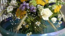 Florist-Unterstufe gestaltet Sträuße für die Entlassung der Fachabiturienten